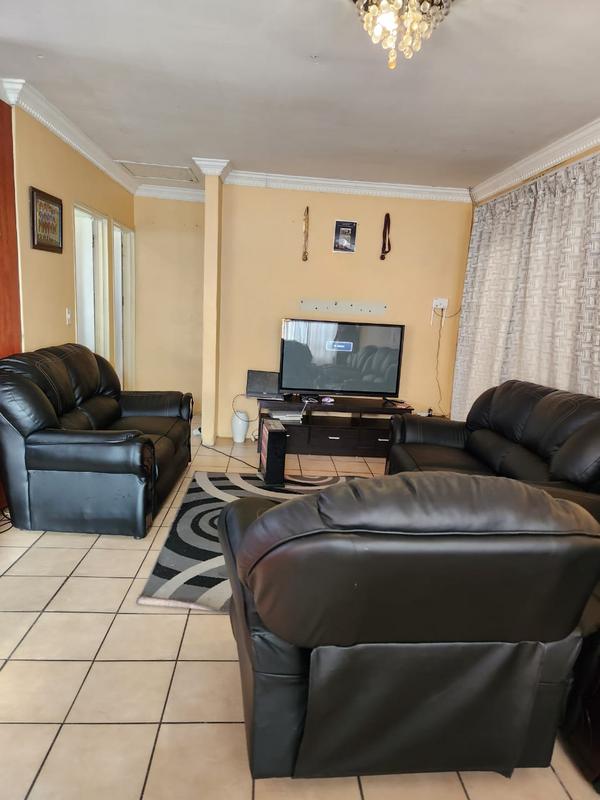 3 Bedroom Property for Sale in Ilitha Park Western Cape